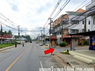 出售 1 卧室 联排别墅 在 Khiri Rat Nikhom, 素叻