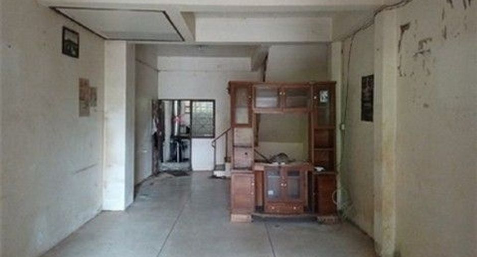 出售 1 卧室 联排别墅 在 Khiri Rat Nikhom, 素叻
