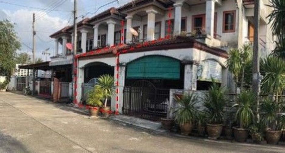 出售 2 卧室 联排别墅 在 Khiri Rat Nikhom, 素叻