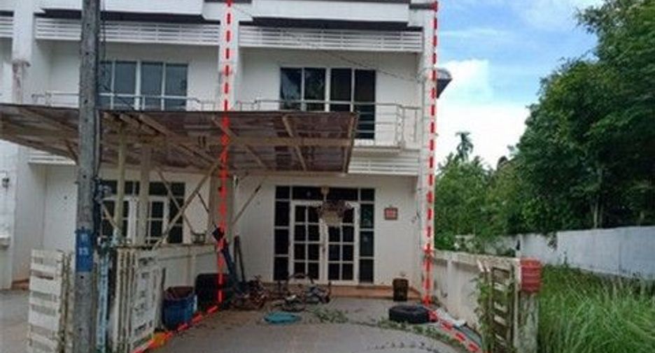For sale 2 bedrooms townhouse in Tha Sae, Chumphon
