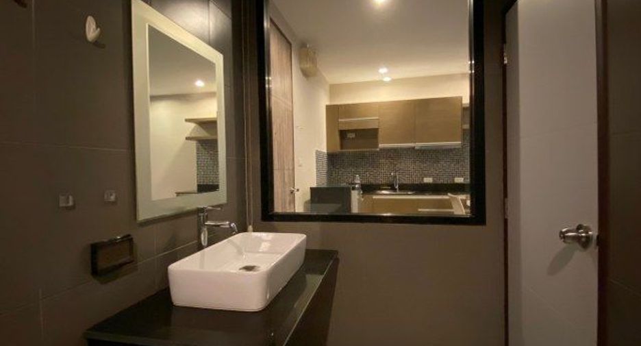 For sale 1 bed condo in Lat Phrao, Bangkok