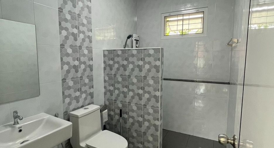 For rent 2 bedrooms house in Mueang Chiang Mai, Chiang Mai