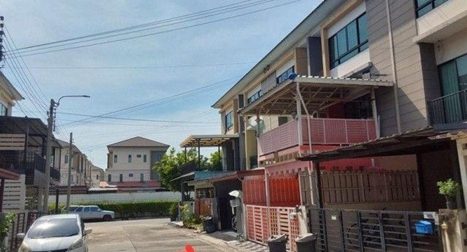 Reihenhaus zum Kauf mit 3 Zimmer in Prawet, Bangkok
