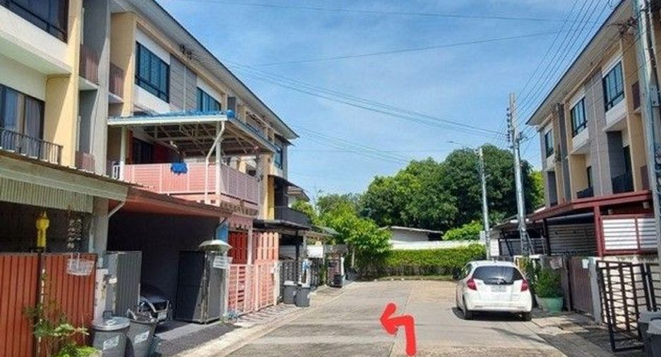 Reihenhaus zum Kauf mit 3 Zimmer in Prawet, Bangkok