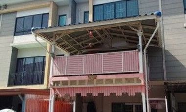 For sale 3 bedrooms townhouse in Prawet, Bangkok