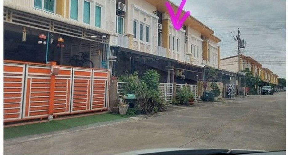 出售 4 卧室 联排别墅 在 Lat Krabang, 曼谷