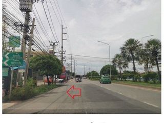 For sale 1 bed townhouse in Bang Khun Thian, Bangkok
