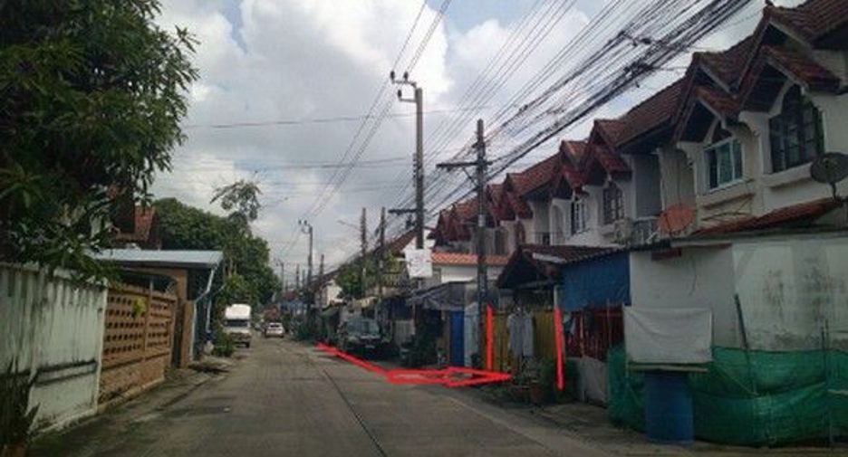 For sale 2 bedrooms townhouse in Khlong Sam Wa, Bangkok