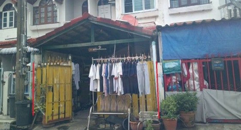 For sale 2 bedrooms townhouse in Khlong Sam Wa, Bangkok
