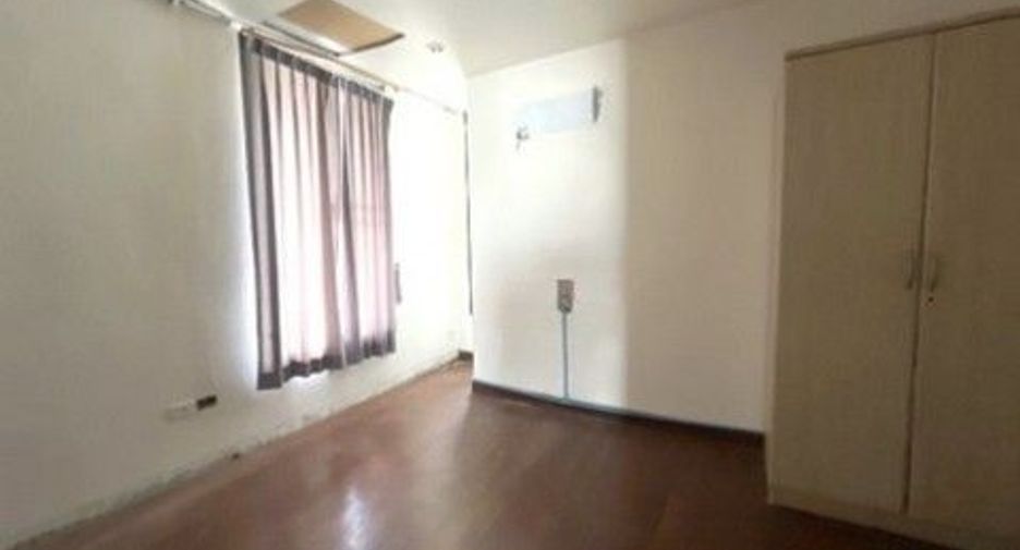 Oficina en venta de 1 habitaciones en Phrom Khiri, Nakhon Si Thammarat