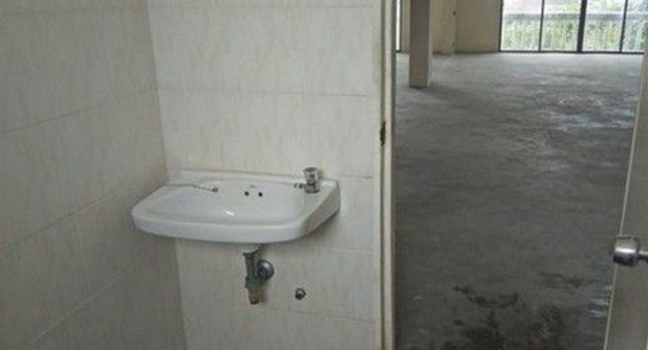 Local comercial en venta de 1 habitaciones en Phrom Khiri, Nakhon Si Thammarat