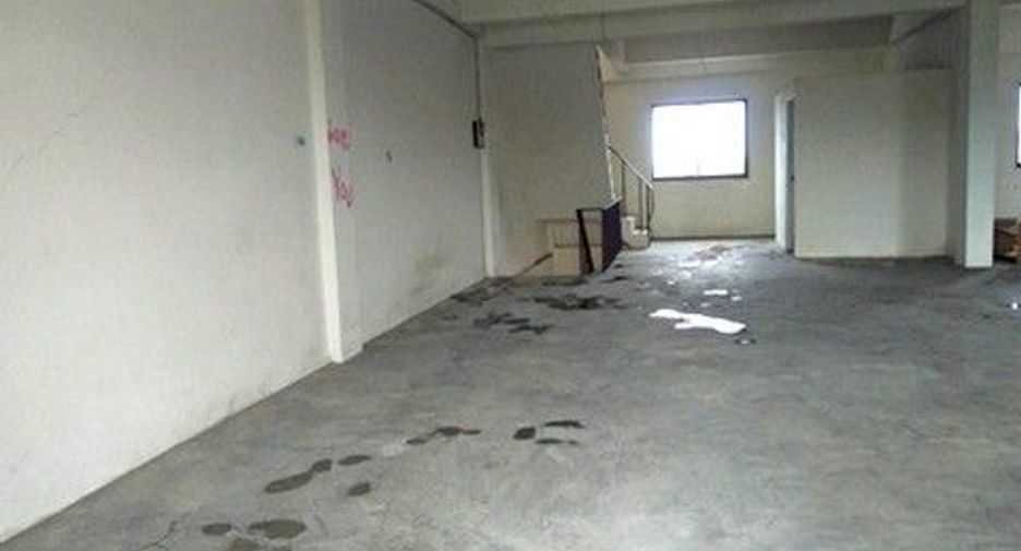 Local comercial en venta de 1 habitaciones en Phrom Khiri, Nakhon Si Thammarat