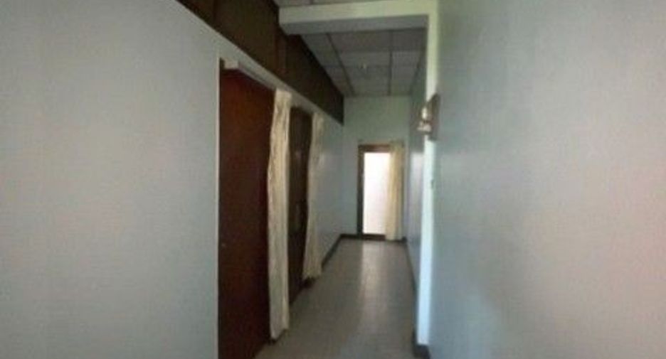 For sale 3 bedrooms retail Space in Phrom Khiri, Nakhon Si Thammarat