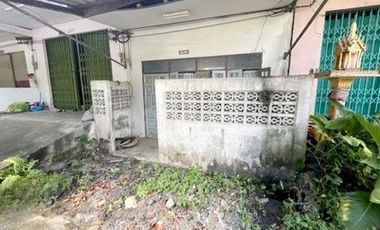 Gewerbefläche zum Kauf mit 1 Zimmer in Phrom Khiri, Nakhon Si Thammarat