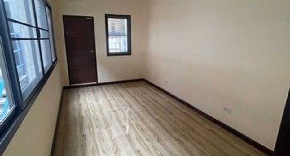 For rent 1 bed retail Space in Bang Rak, Bangkok