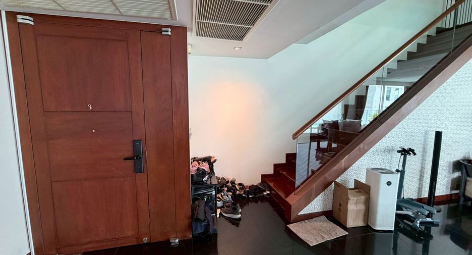 For rent 4 ベッドルーム condo in Khlong Toei, Bangkok