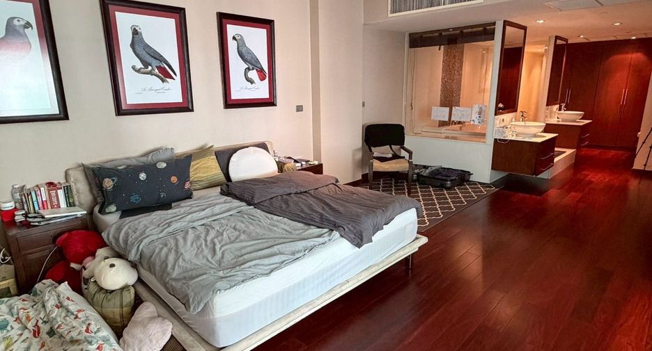 For rent 4 ベッドルーム condo in Khlong Toei, Bangkok