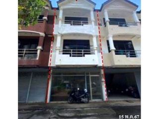 For sale 4 bedrooms retail Space in Thalang, Phuket