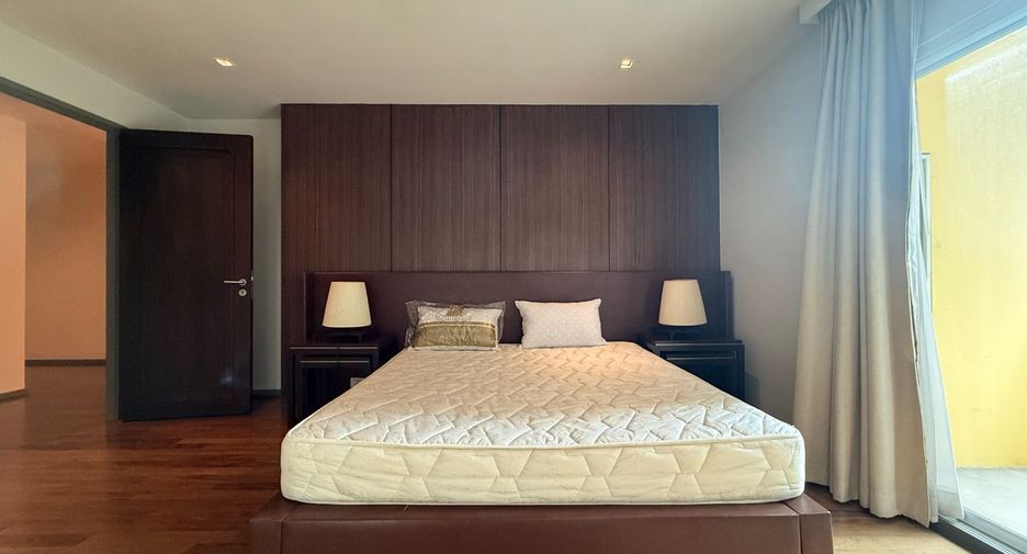 For rent 5 ベッドルーム condo in Khlong Toei, Bangkok