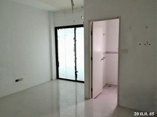 For sale 6 bedrooms retail Space in Thalang, Phuket
