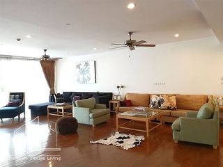 For rent 4 bedrooms condo in Khlong Toei, Bangkok