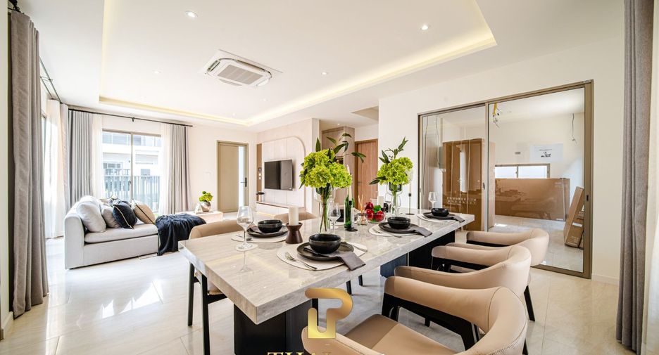 For sale 4 bedrooms house in East Pattaya, Pattaya