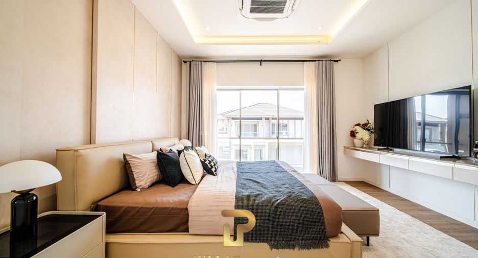 For sale 4 bedrooms house in East Pattaya, Pattaya