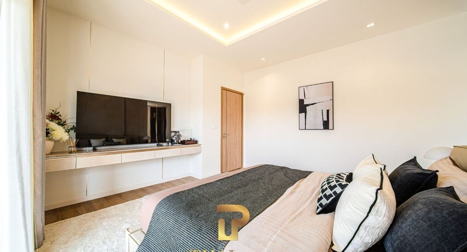 For sale 4 bedrooms house in East Pattaya, Pattaya