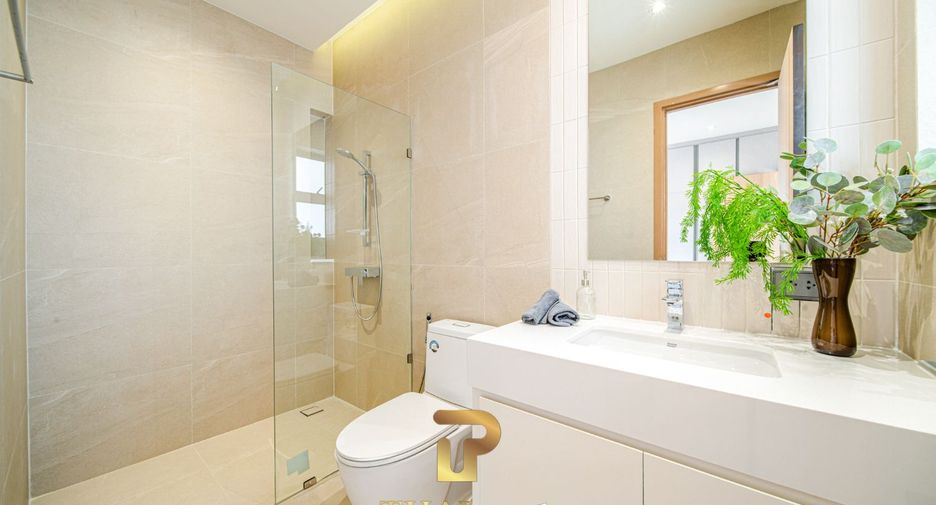 For sale 4 bedrooms house in East Pattaya, Pattaya