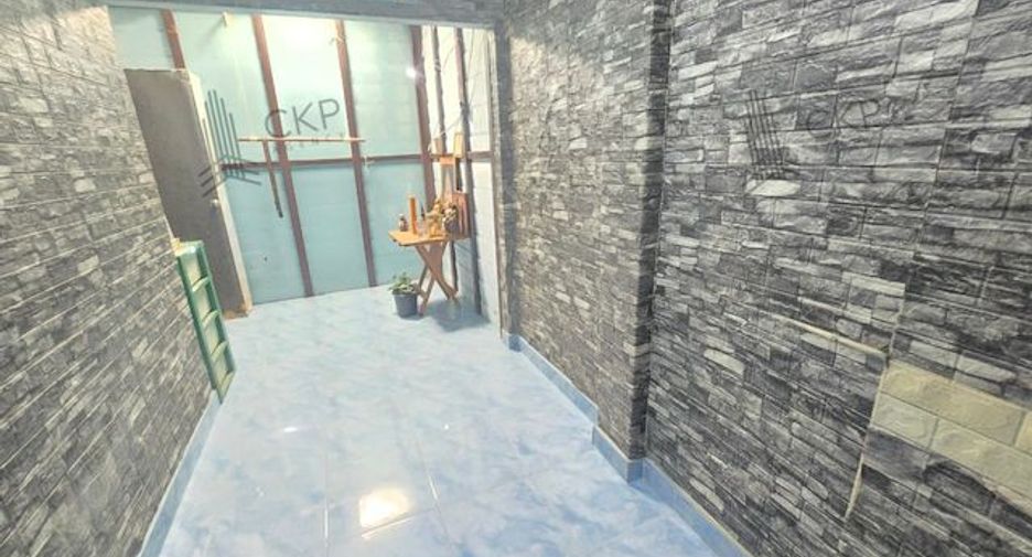 Casa adosada en venta de 3 habitaciones en Khlong Luang, Pathum Thani