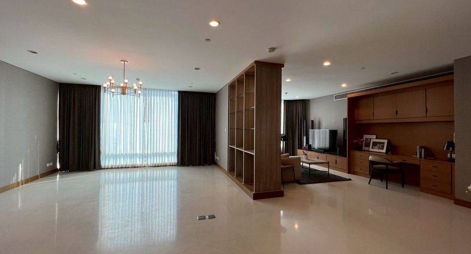 Wohnung zur Miete mit 3 Zimmer in Pathum Wan, Bangkok