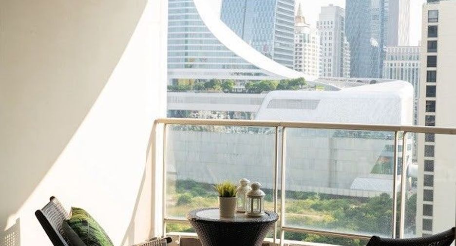 Wohnung zur Miete mit 3 Zimmer in Pathum Wan, Bangkok