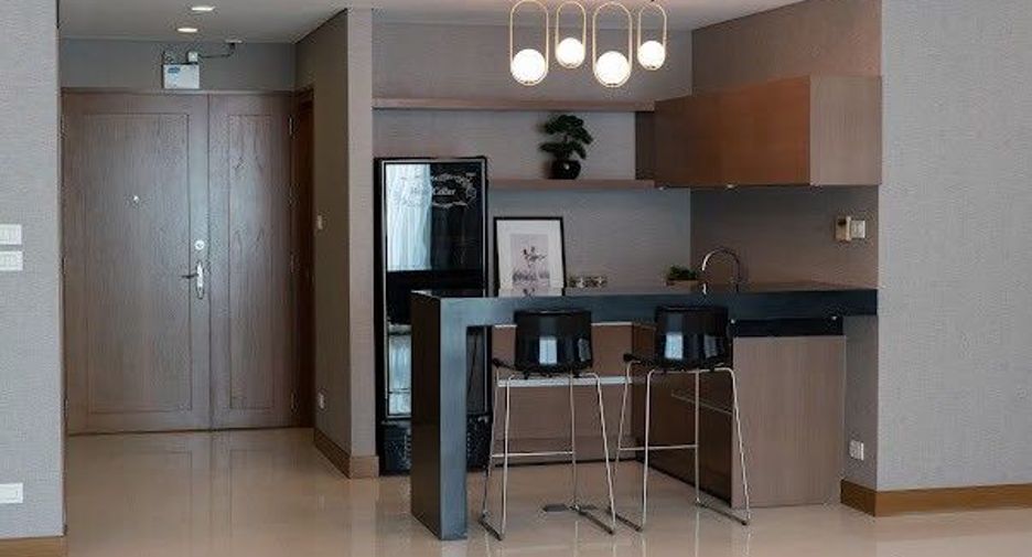 Wohnung zur Miete mit 3 Zimmer in Pathum Wan, Bangkok