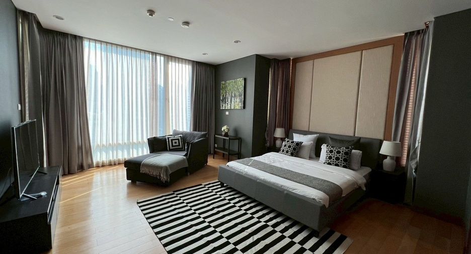 Wohnung zur Miete mit 3 Zimmer in Pathum Wan, Bangkok