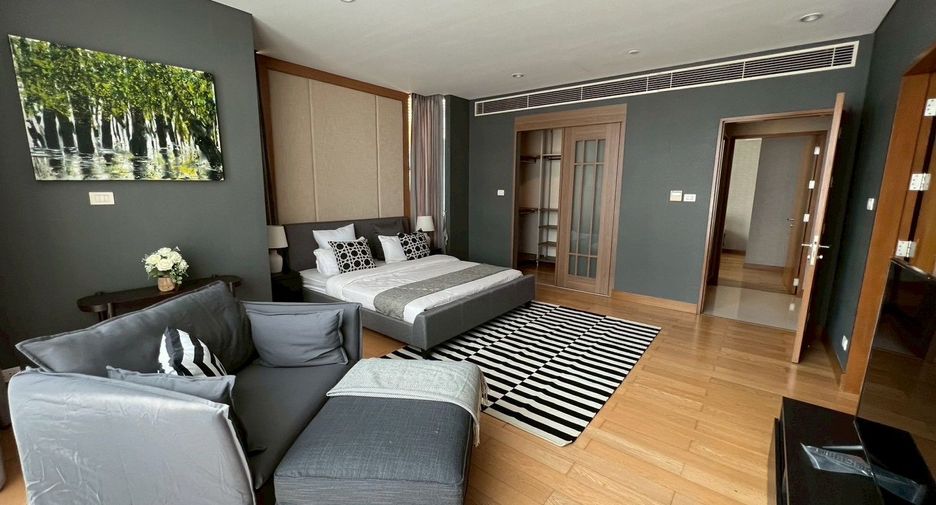 Wohnung zur Miete mit 3 Zimmer in Pathum Wan, Bangkok