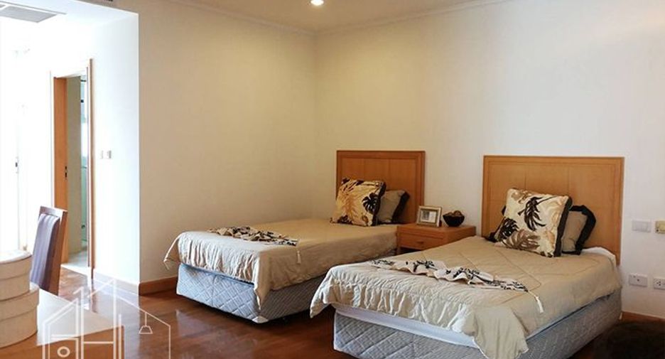 Condo en alquiler de 3 habitaciones en Khlong Toei, Bangkok