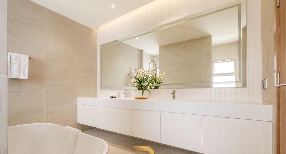Casa en venta de 4 habitaciones en Bang Lamung, Chonburi