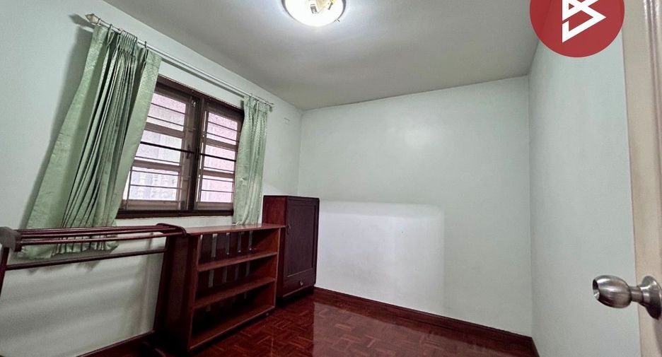 Reihenhaus zum Kauf mit 2 Zimmer in Bang Kruai, Nonthaburi
