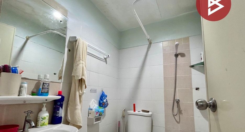 Reihenhaus zum Kauf mit 2 Zimmer in Bang Kruai, Nonthaburi
