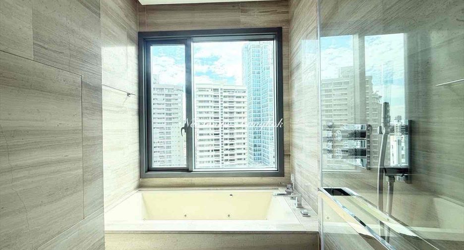 Condo en venta de 2 habitaciones en Khlong Toei, Bangkok