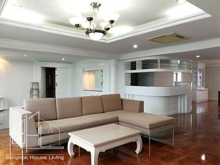 Condo en alquiler de 3 habitaciones en Watthana, Bangkok