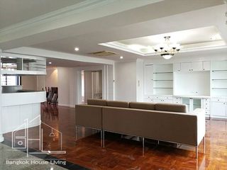 Condo en alquiler de 3 habitaciones en Watthana, Bangkok
