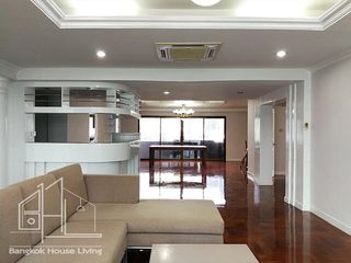 Condo en alquiler de 3 habitaciones en Watthana, Bangkok