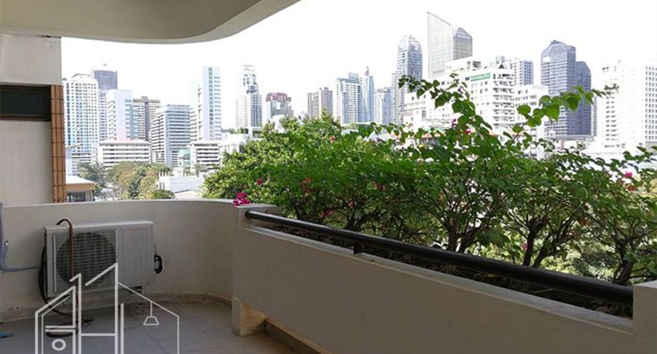 For rent 2 bedrooms apartment in Watthana, Bangkok