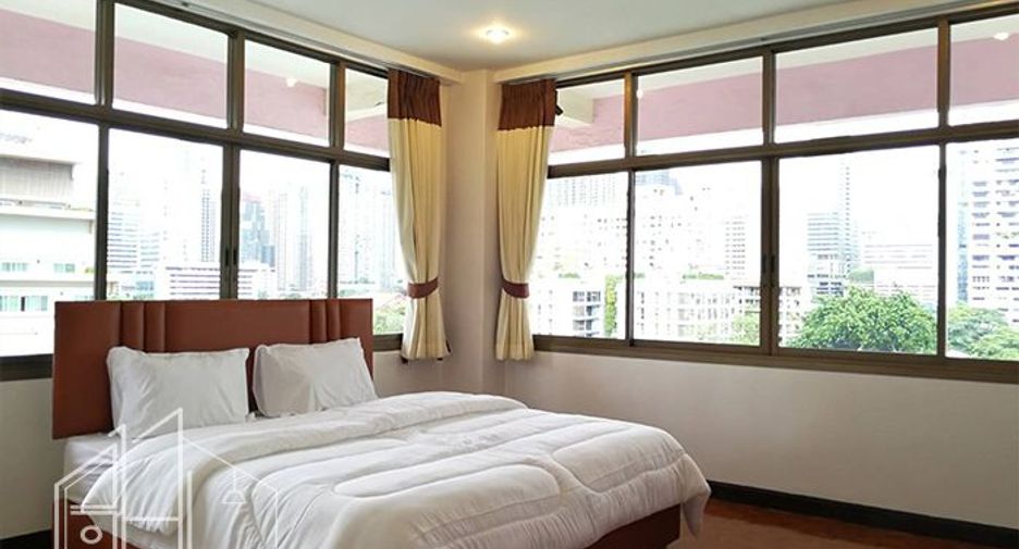 For rent 3 bedrooms condo in Watthana, Bangkok