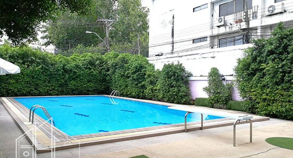 For rent 3 bedrooms condo in Watthana, Bangkok