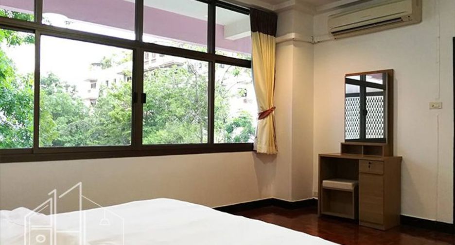 For rent 3 bedrooms apartment in Watthana, Bangkok