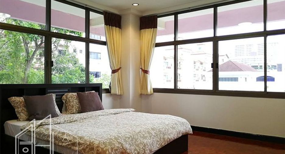 For rent 3 bedrooms apartment in Watthana, Bangkok