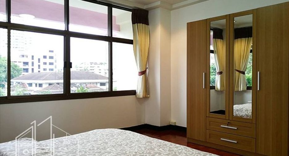 For rent 3 bedrooms apartment in Watthana, Bangkok
