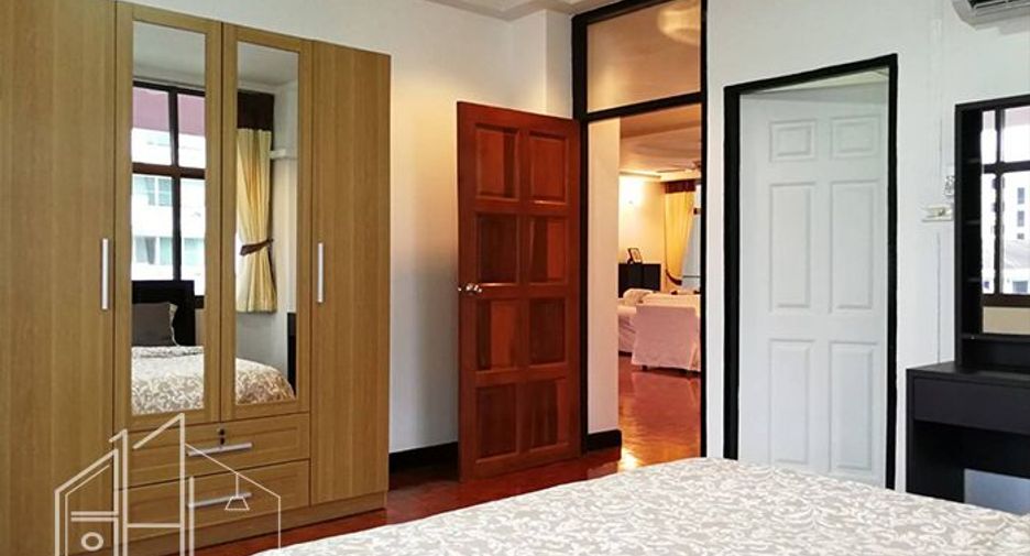 For rent 3 bedrooms apartment in Watthana, Bangkok